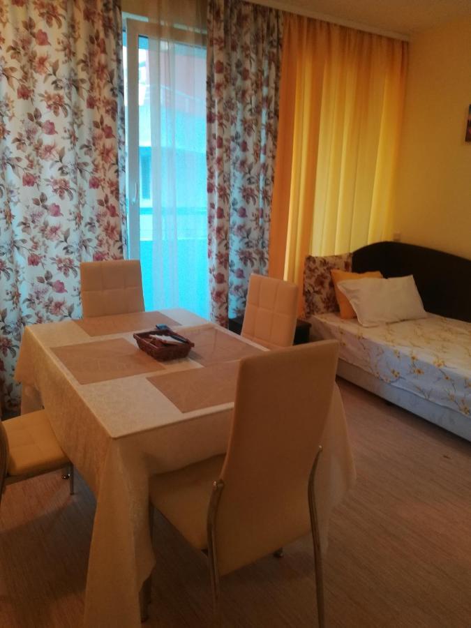 Apartments Victoria 크레네보 외부 사진