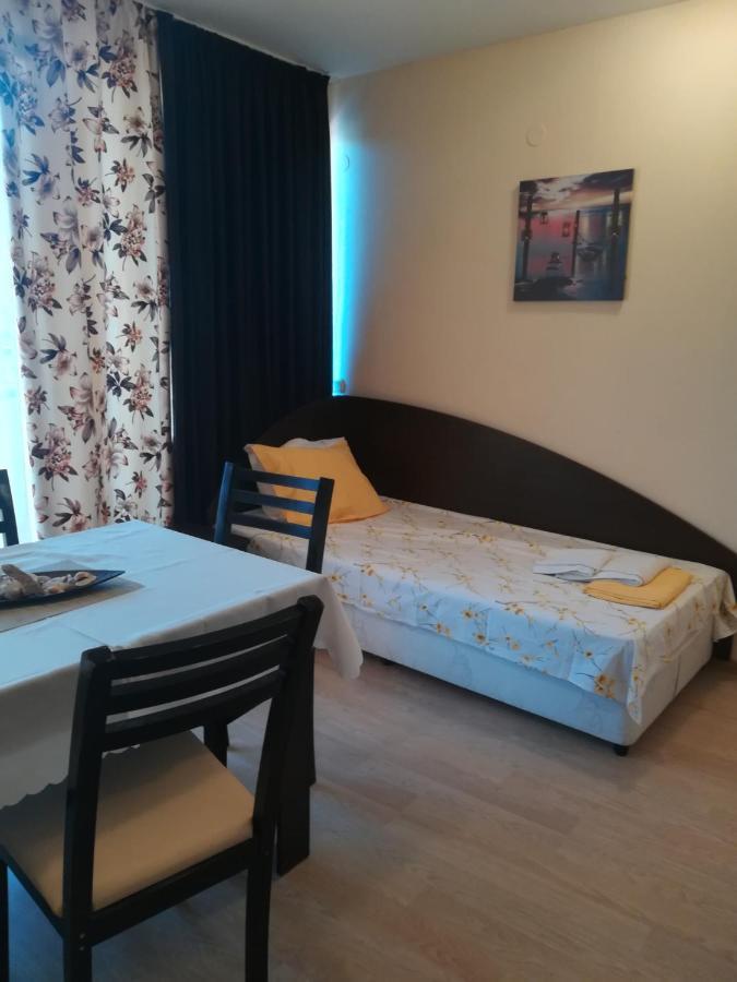 Apartments Victoria 크레네보 외부 사진