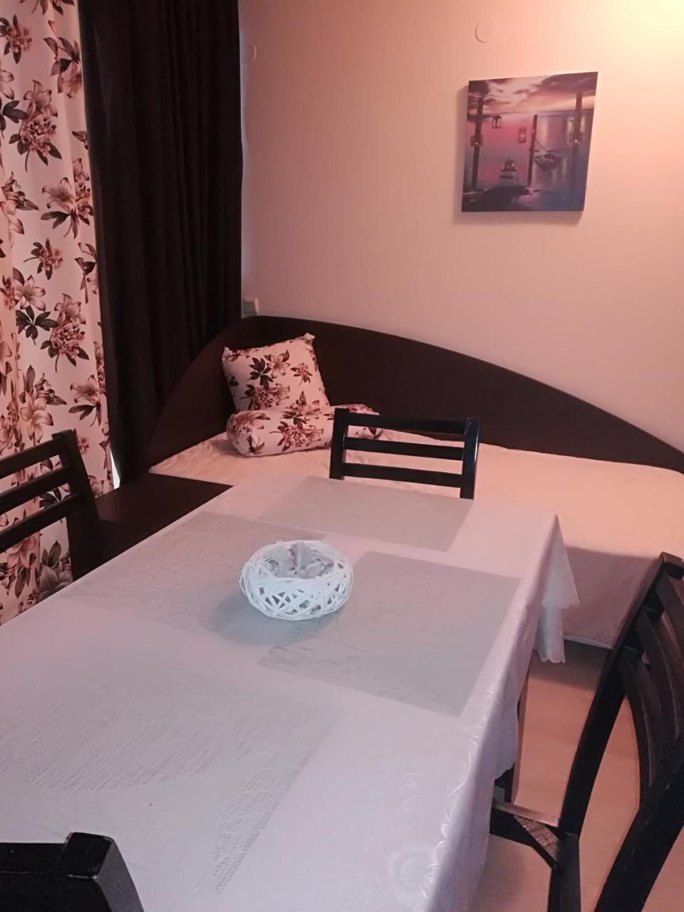 Apartments Victoria 크레네보 외부 사진